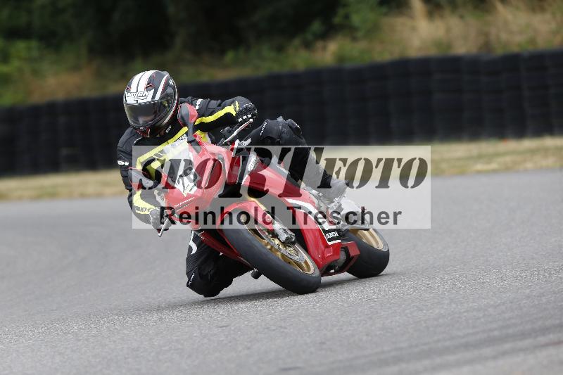 Archiv-2025/32 07.07.2025 Plüss Moto Sport ADR/Einsteiger/26